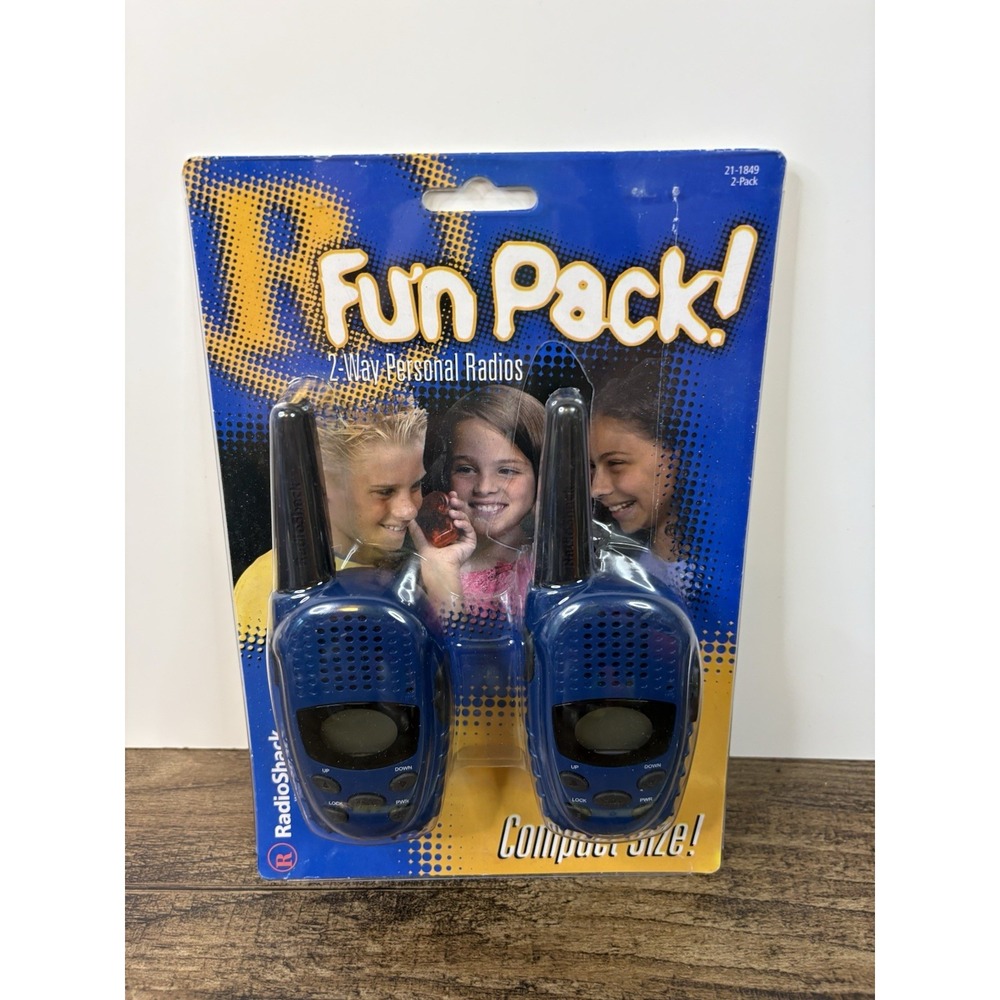 Vintage Radio Shack Sports Pack 2 Way Personal Radio Set 210-1864